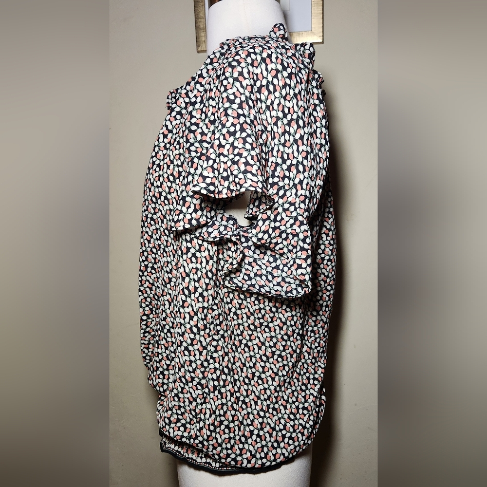 Max Studio Short Sleeve Floral Print Blouse Size Medium - Picture 2 of 6